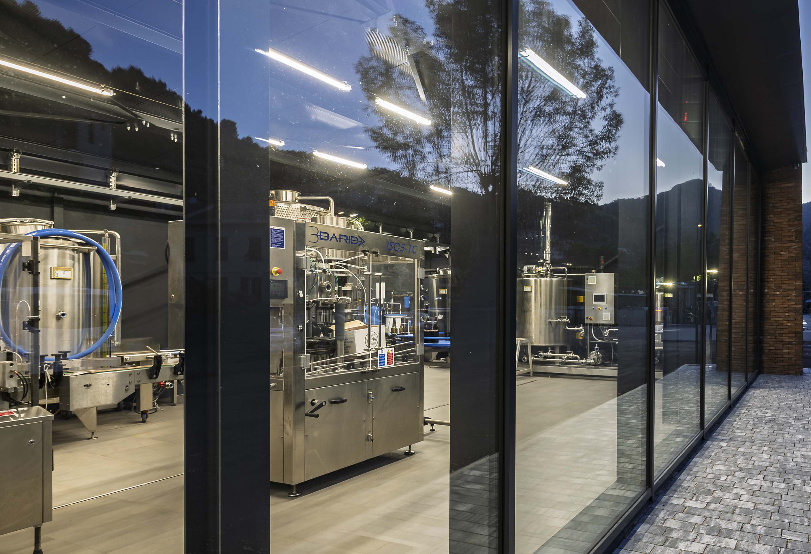 Birrificio della Contea - Atmosfera interna del pub a Ventimiglia